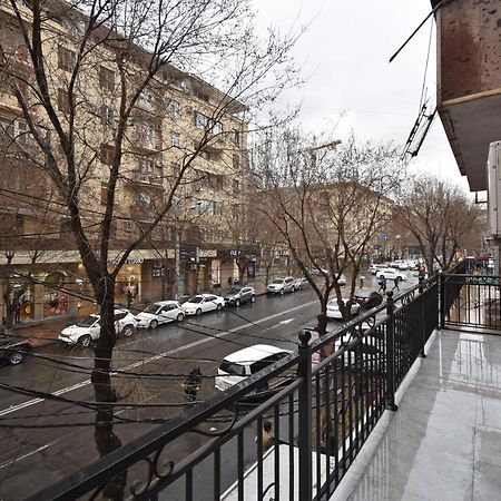 19Tumanyan Excellent Apartment In The Centre Of Capital Erevan Exterior foto