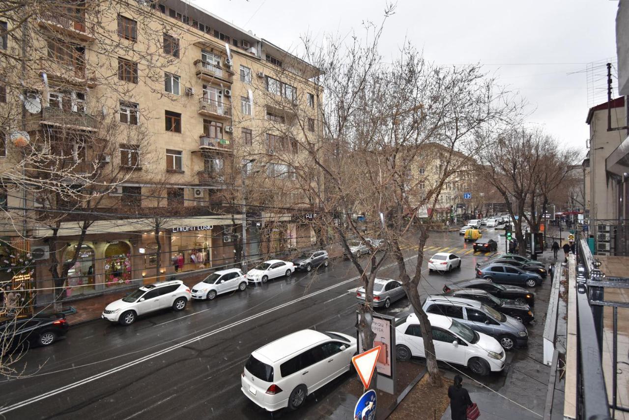 19Tumanyan Excellent Apartment In The Centre Of Capital Erevan Exterior foto