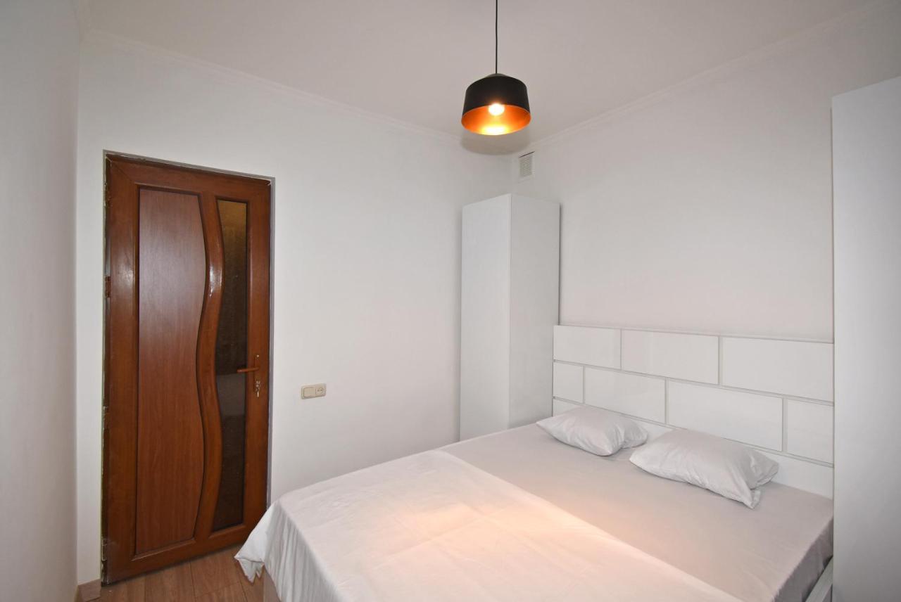 19Tumanyan Excellent Apartment In The Centre Of Capital Erevan Exterior foto