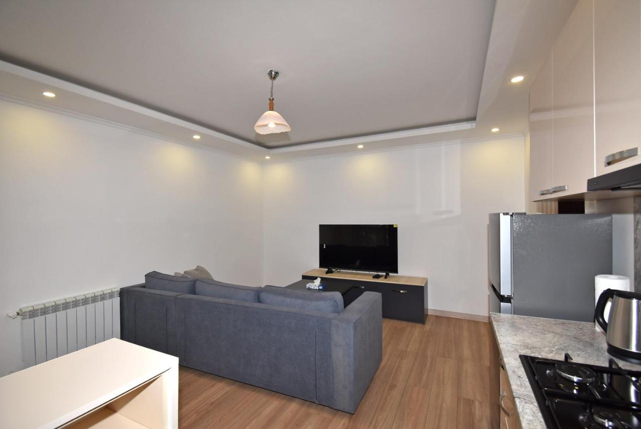 19Tumanyan Excellent Apartment In The Centre Of Capital Erevan Exterior foto
