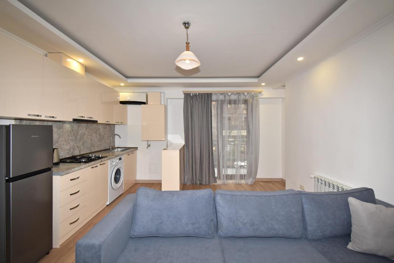 19Tumanyan Excellent Apartment In The Centre Of Capital Erevan Exterior foto