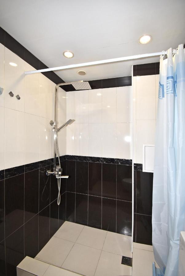 19Tumanyan Excellent Apartment In The Centre Of Capital Erevan Exterior foto